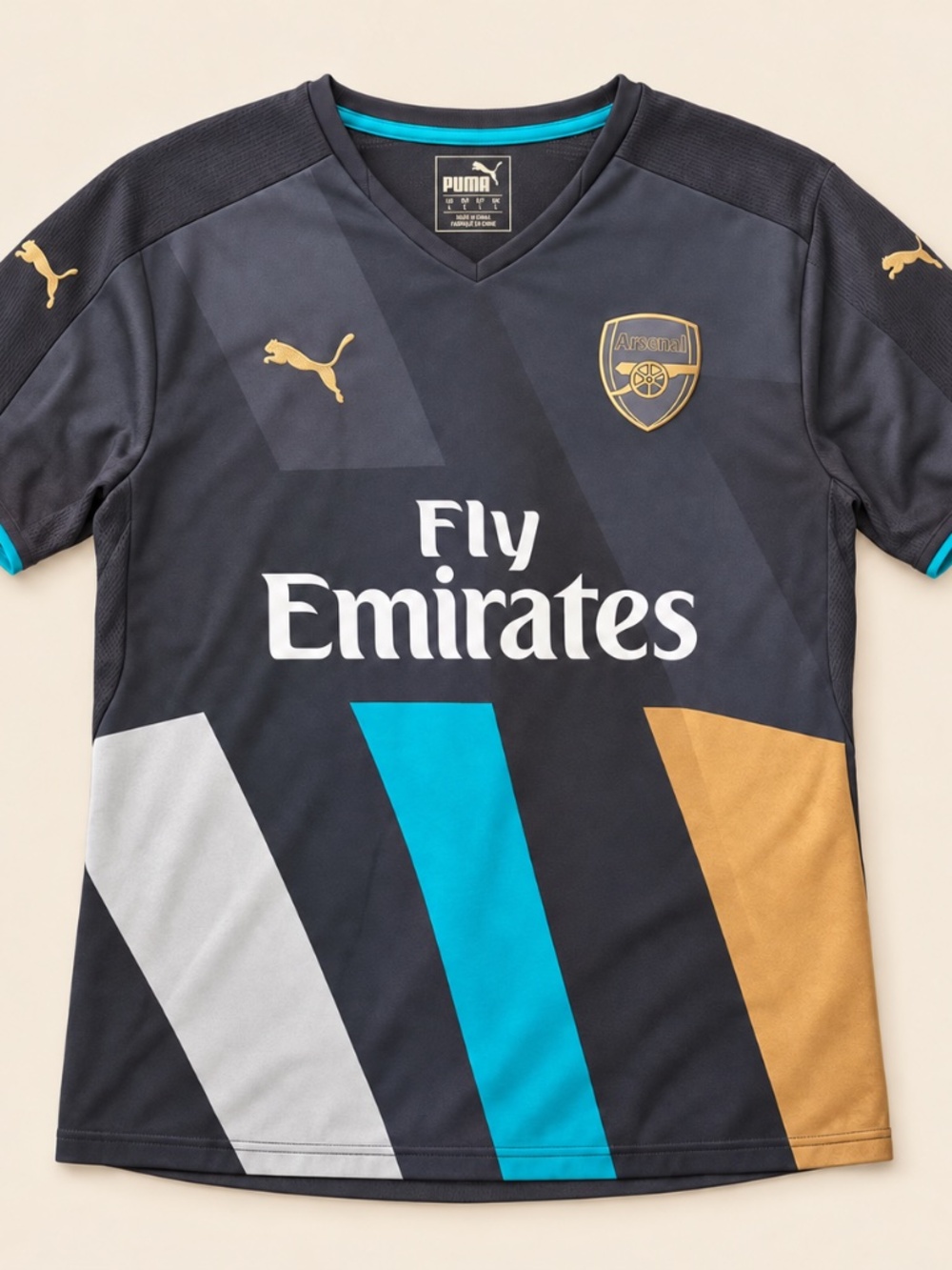 Arsenal 2015/16 Third Shirt – Puma – Men's Large – Black